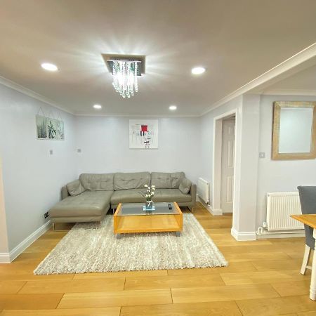Three Bedrooms House In Windsor Exteriér fotografie